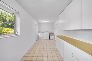 1561 SW 72nd Ave, Plantation, FL 33317 - Photo 15