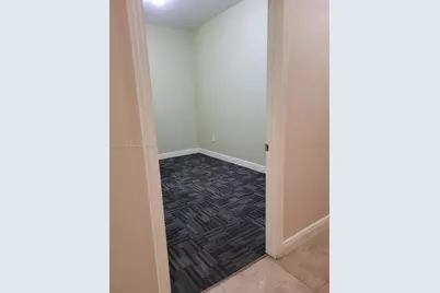 4796 NW 167th St, Miami Lakes, FL 33014 - Photo 15