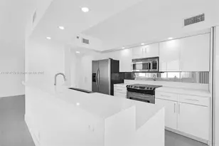 16485 Collins Ave, Sunny Isles Beach, FL 33160 - Photo 13