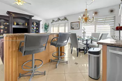 20270 NW 4th St, Pembroke Pines, FL 33029 - Photo 15