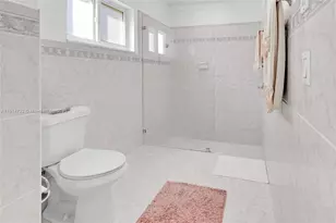 20270 NW 4 St, Pembroke Pines, FL 33029 - Photo 11