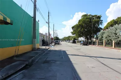 600 SW 17th Ave, Miami, FL 33135 - Photo 7