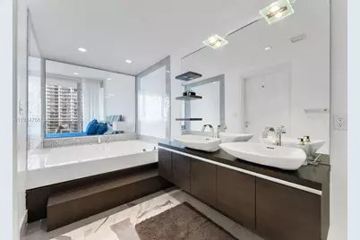 200 Biscayne Boulevard Way #4408, Miami, FL 33131 - Photo 19