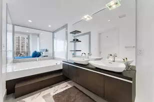 200 Biscayne Blvd Way, Miami, FL 33131 - Photo 19