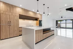 205 NE 17th Ave, Fort Lauderdale, FL 33301 - Photo 13