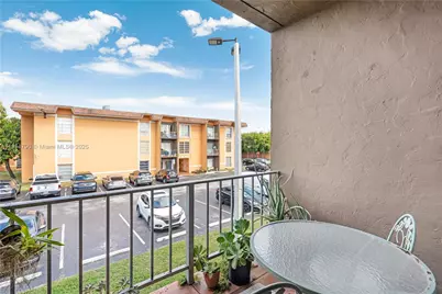 9423 SW 76th St #W21, Miami, FL 33173 - Photo 5