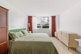 2801 NE 183rd St, Aventura, FL 33160 - Photo 13