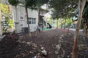 314 NE 26th Terrace, Miami, FL 33137 - Photo 35