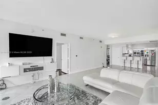 601 NE 36th St, Miami, FL 33137 - Photo 15