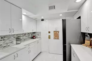 3800 Hillcrest Dr, Hollywood, FL 33021 - Photo 13