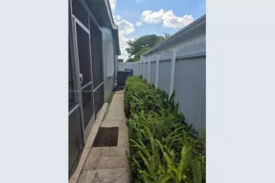 7917 Tropicana St, Miramar, FL 33023 - Photo 59