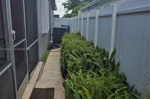 7917 Tropicana St, Miramar, FL 33023 - Photo 59