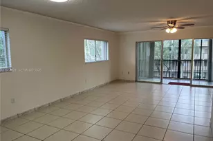 1301 SW 142nd Ave, Pembroke Pines, FL 33027 - Photo 5