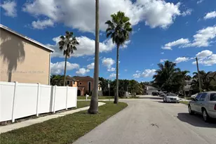 9470 Atlantic St, Miramar, FL 33025 - Photo 7