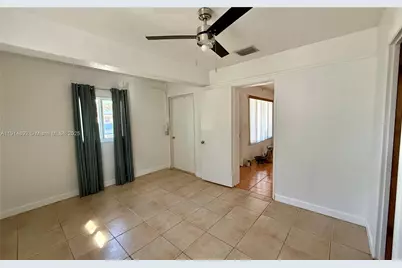 7340 Allen Dr, Hollywood, FL 33024 - Photo 11