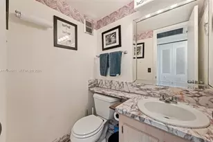 126 Canterbury E, West Palm Beach, FL 33417 - Photo 15