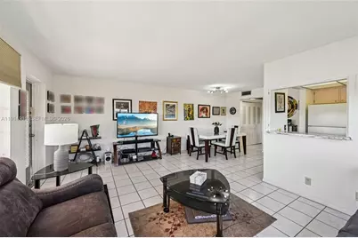 126 Canterbury  E #126, West Palm Beach, FL 33417 - Photo 3