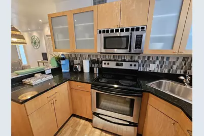 751 Collins Ave #3, Miami Beach, FL 33139 - Photo 21