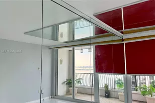 555 NE 15th St, Miami, FL 33132 - Photo 15