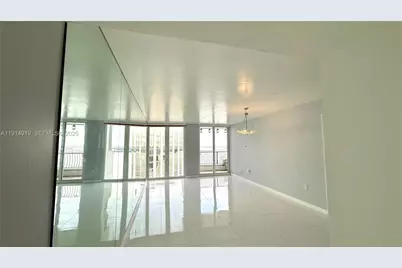 555 NE 15th St #31D, Miami, FL 33132 - Photo 3