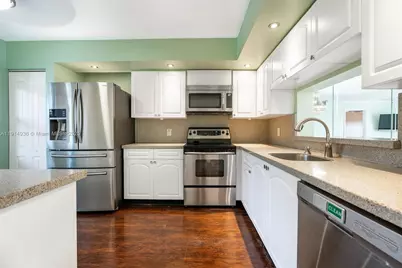 1100 SW 130th Ave #304H, Pembroke Pines, FL 33027 - Photo 1