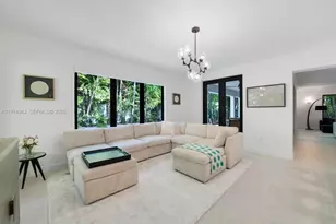 5735 N Bay Rd, Miami Beach, FL 33140 - Photo 13