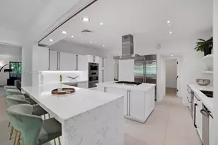 5735 N Bay Rd, Miami Beach, FL 33140 - Photo 15