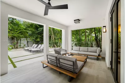 5735 N Bay Rd, Miami Beach, FL 33140 - Photo 21