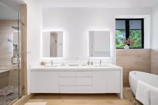 5735 N Bay Rd, Miami Beach, FL 33140 - Photo 33