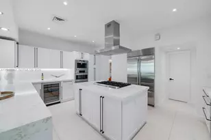 5735 N Bay Rd, Miami Beach, FL 33140 - Photo 17