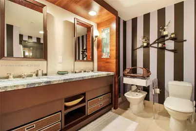 6799 Collins Ave #LPH04, Miami Beach, FL 33141 - Photo 29