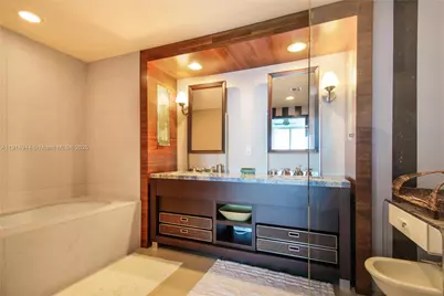 6799 Collins Ave #LPH04, Miami Beach, FL 33141 - Photo 27
