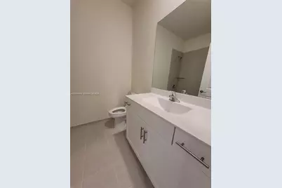11125 W 33rd Ct, Hialeah, FL 33018 - Photo 23