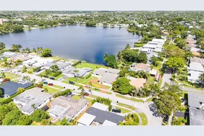 1961 NE 188th St, Miami, FL 33179 - Photo 5