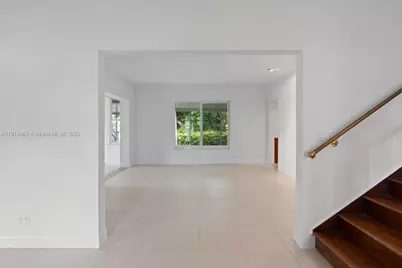 1961 NE 188th St, Miami, FL 33179 - Photo 7