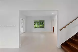 1961 NE 188th St, Miami, FL 33179 - Photo 7