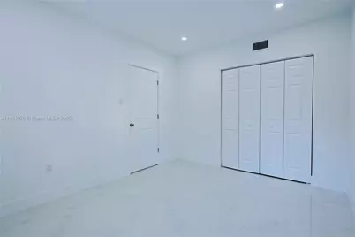 720 NE 143rd St, North Miami, FL 33161 - Photo 11