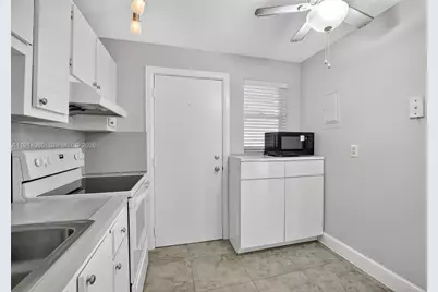 3050 NE 16th Ave #407, Oakland Park, FL 33334 - Photo 11