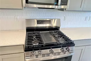 19689 Whispering Creek Rd, Loxahatchee, FL 33470 - Photo 11