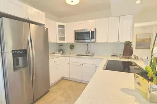 827 NE 140th St, North Miami, FL 33161 - Photo 7