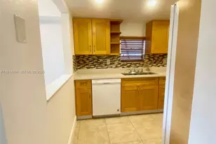 6568 SW 41st Pl, Davie, FL 33314 - Photo 25