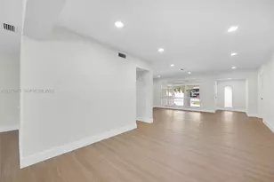 9180 SW 55th St, Cooper City, FL 33328 - Photo 15