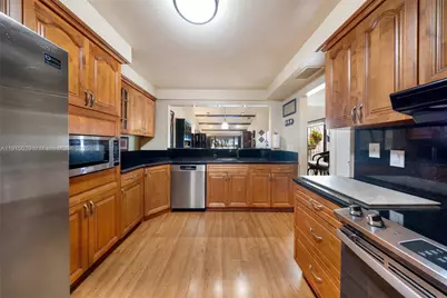 16175 Laurel Dr #27, Weston, FL 33326 - Photo 9