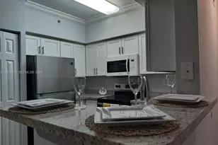 151 SW 117th Ave, Pembroke Pines, FL 33025 - Photo 9