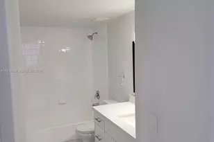 6272 NW 186th St, Hialeah, FL 33015 - Photo 17