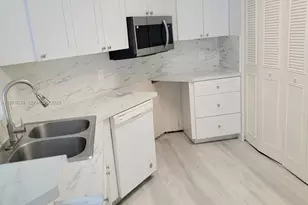 6272 NW 186th St, Hialeah, FL 33015 - Photo 9