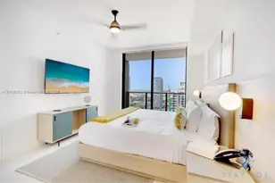 159 NE 6th St, Miami, FL 33132 - Photo 15