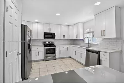 2920 NW 9th Pl, Fort Lauderdale, FL 33311 - Photo 1