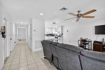 2920 NW 9th Pl, Fort Lauderdale, FL 33311 - Photo 7
