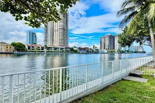 19390 Collins Ave, Sunny Isles Beach, FL 33160 - Photo 5